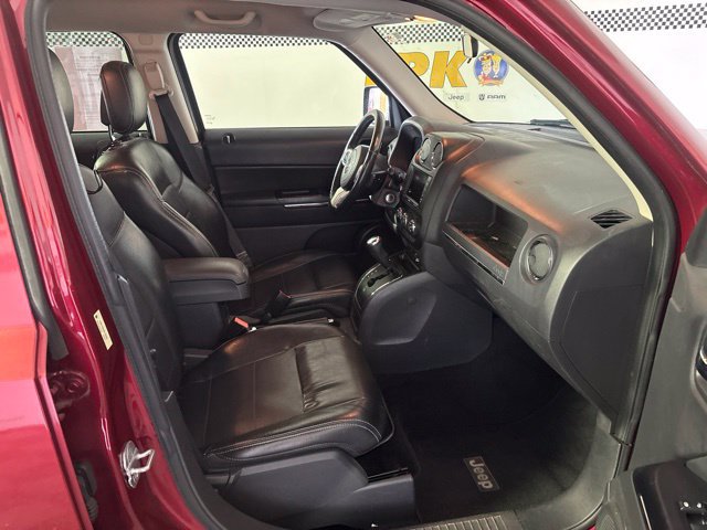 Used 2011 Jeep Patriot Latitude AWD/4WD image 13
