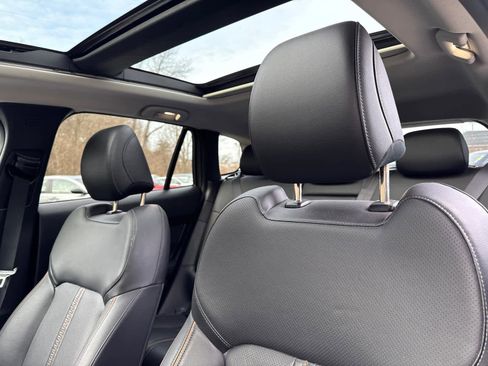 Used 2023 MAZDA CX-50 2.5 Turbo w/ Weather Package image 16