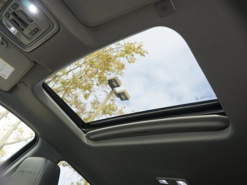 Used 2023 GMC Sierra 2500 Denali w/ Denali Ultimate Package image 29