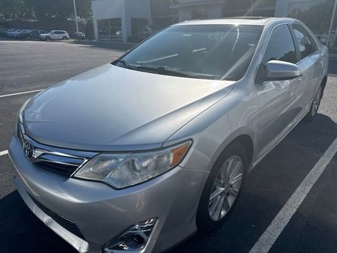 Used 2012 Toyota Camry XLE FWD image 9