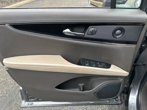 Used 2022 Lincoln Nautilus Reserve w/ Equipment Group 201A image 43