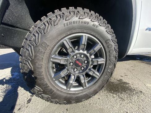 New 2026 GMC Sierra 1500 AT4X image 10