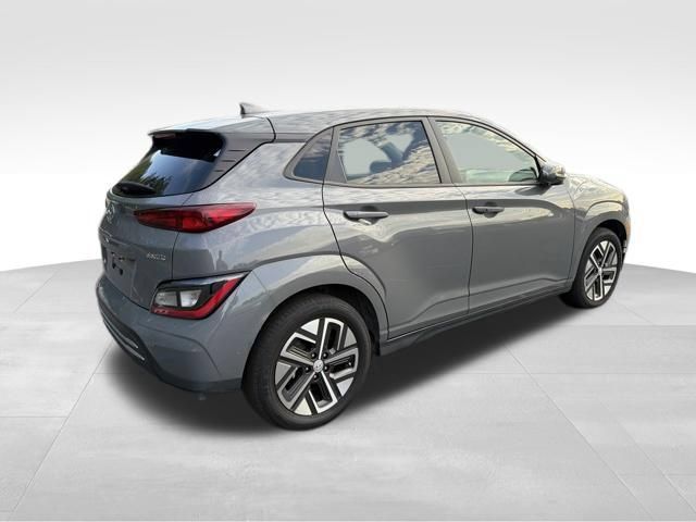 Used 2023 Hyundai Kona SE w/ Cargo Package FWD image 12