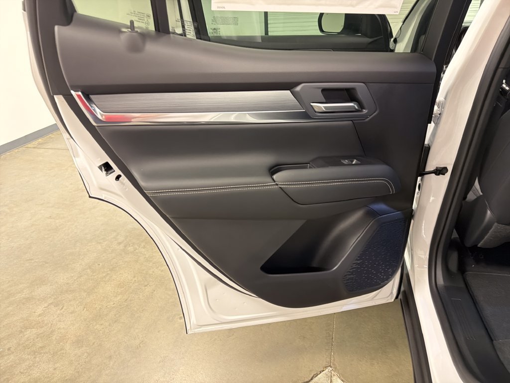 New 2027 GMC Terrain Elevation w/ Elevation Premium Package AWD/4WD image 23