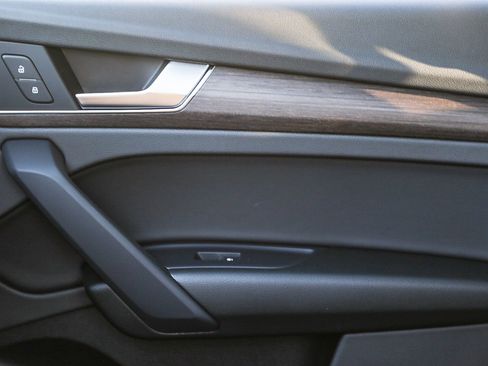 Certified 2023 Audi Q5 2.0T Premium w/ Convenience Package image 21