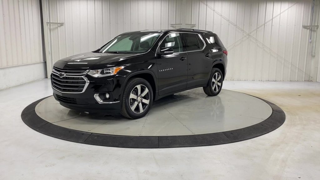 Used 2021 Chevrolet Traverse LT w/ LT Premium Package AWD/4WD image 4