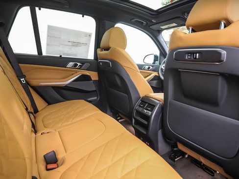 New 2026 BMW X5 xDrive50e w/ Executive Package image 25