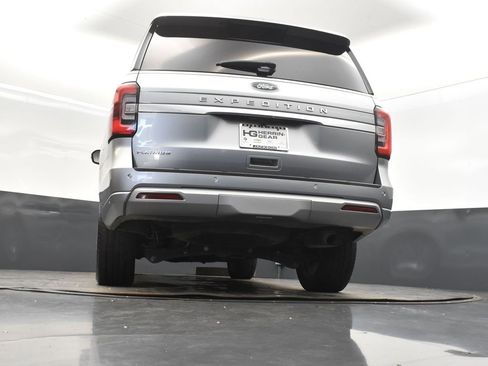 Used 2024 Ford Expedition Platinum image 43