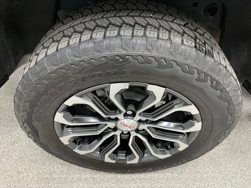 Used 2023 GMC Canyon Denali AWD/4WD image 17