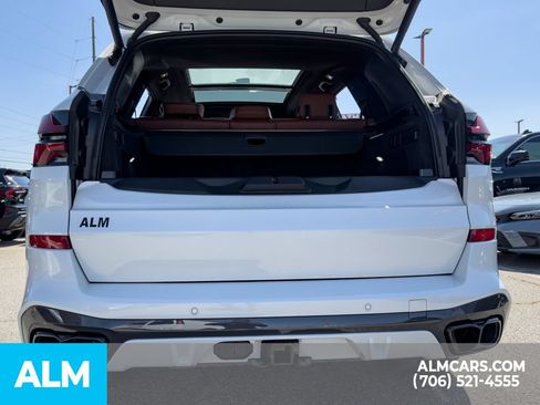 Used 2024 BMW X5 M60i AWD/4WD image 12