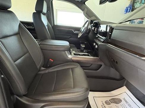 Used 2023 GMC Sierra 1500 SLT w/ SLT Premium Package AWD/4WD image 6