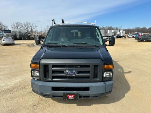 Used 2013 Ford E-350 and Econoline 350 Extended Super Duty image 3