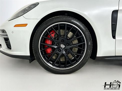 Used 2018 Porsche Panamera Turbo image 18