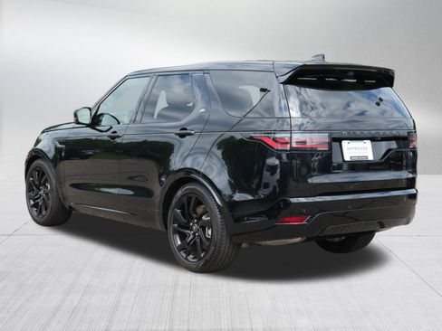 Used 2025 Land Rover Discovery Dynamic SE AWD/4WD image 3
