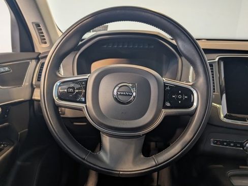 Used 2022 Volvo XC90 T5 Momentum image 17
