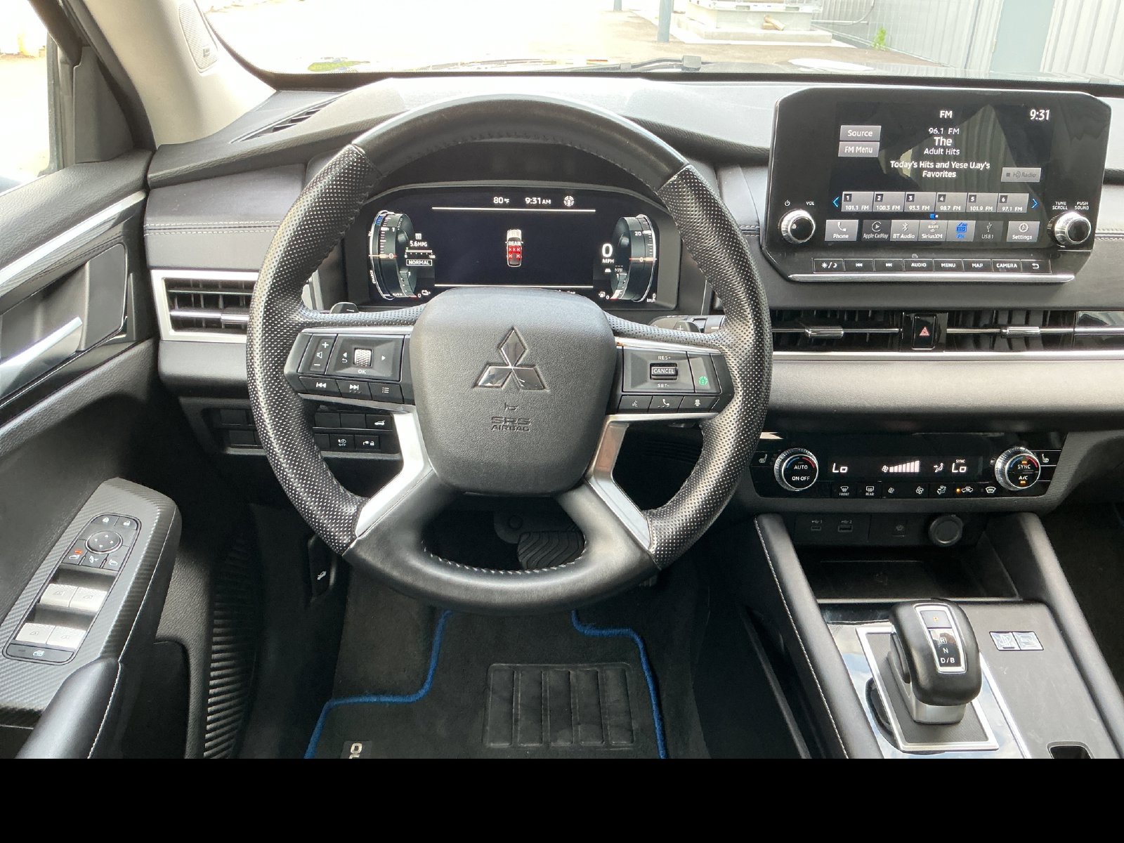 Used 2024 Mitsubishi Outlander 4WD Plug-In Hybrid image 13