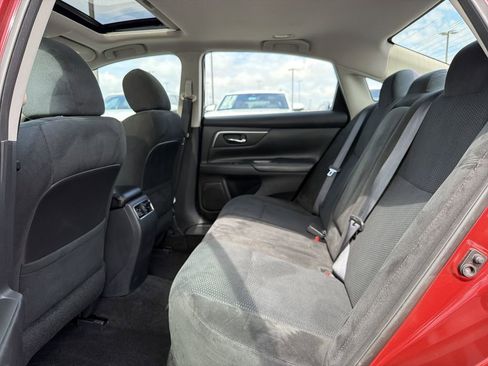 Used 2015 Nissan Altima 2.5 SV w/ Convenience Package FWD image 13