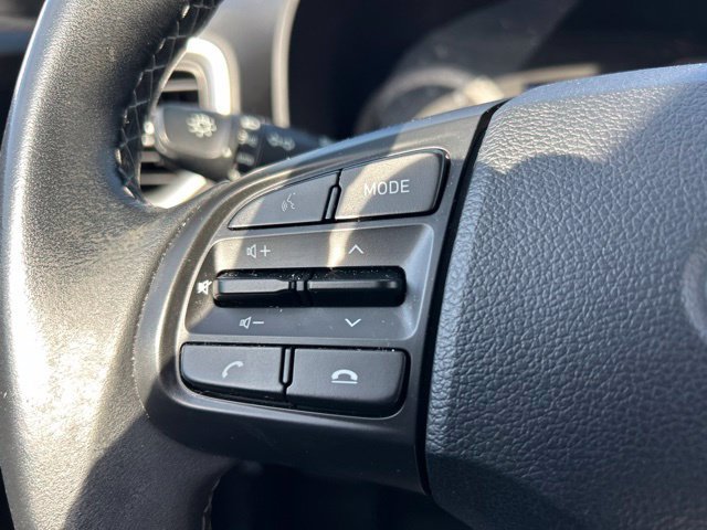 Used 2021 Hyundai Venue SEL FWD image 17