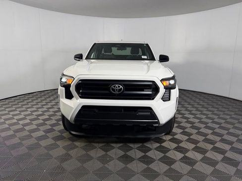 Used 2025 Toyota Tacoma SR RWD image 4