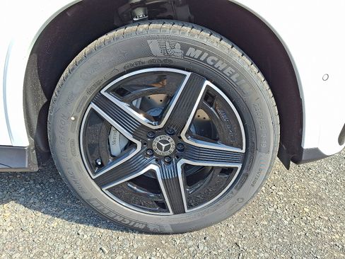 New 2025 Mercedes-Benz GLC 300 4MATIC image 8