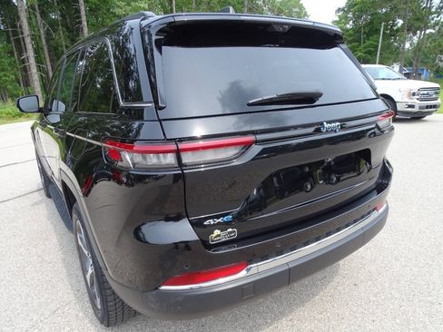 Used 2022 Jeep Grand Cherokee 4WD Limited 4xe w/ Rear Seat Video Group 1 image 10