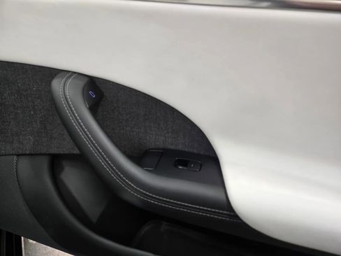 Used 2021 Tesla Model S Long Range image 6