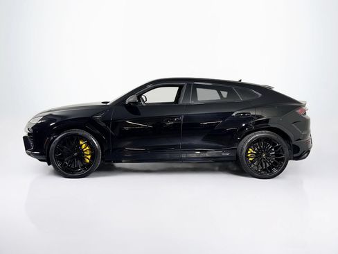 Used 2025 Lamborghini Urus SE AWD/4WD image 2