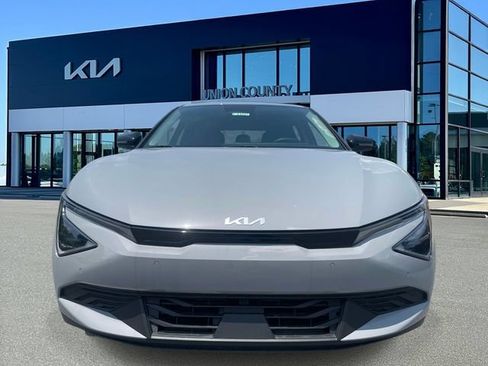 New 2026 Kia EV6 Light RWD image 2