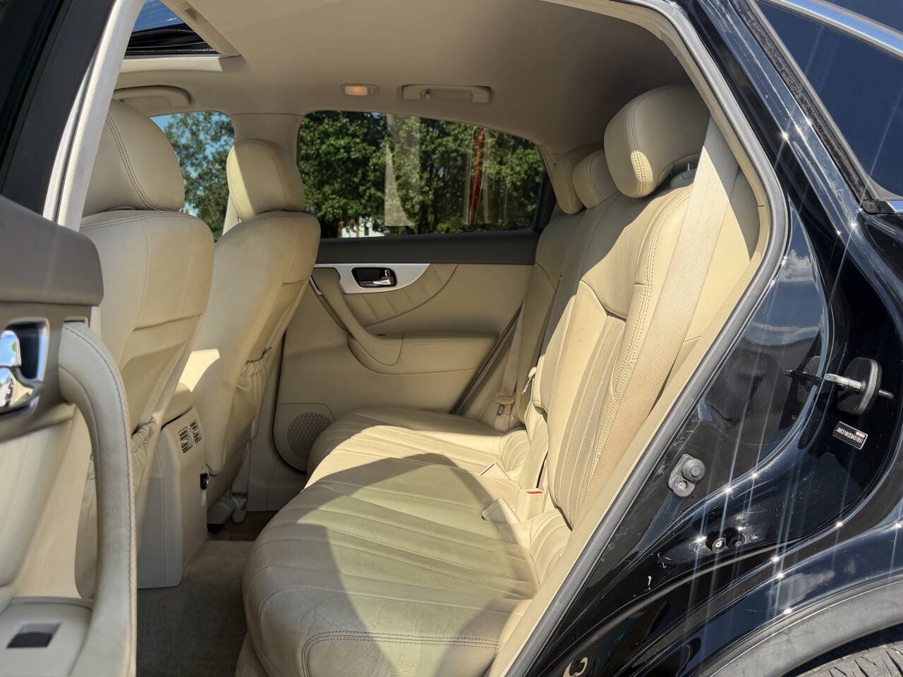 Used 2014 INFINITI QX70 2WD w/ Premium Package image 15