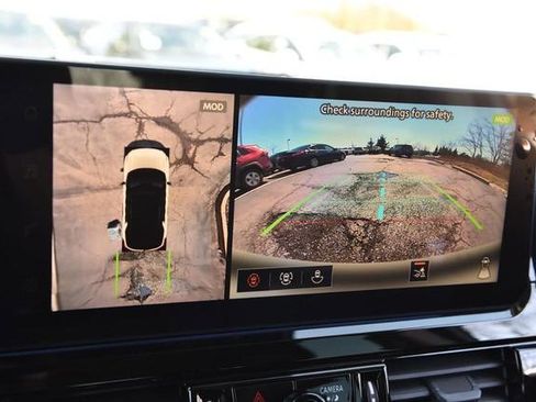 New 2026 Nissan Pathfinder Platinum image 14