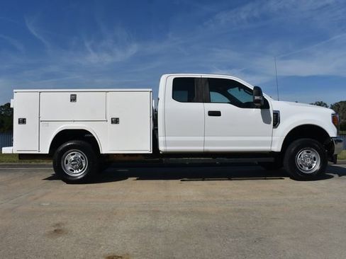 Used 2019 Ford F250 XL w/ XL Value Package image 3