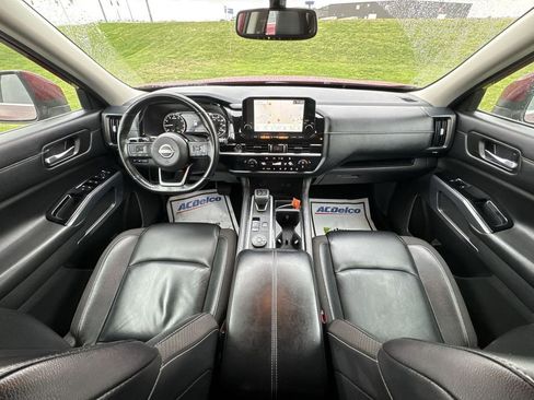 Used 2022 Nissan Pathfinder SL w/ SL Black Package AWD/4WD image 21