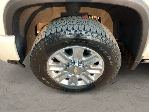 Certified 2024 Chevrolet Silverado 3500 High Country w/ High Country Premium Package AWD/4WD image 9