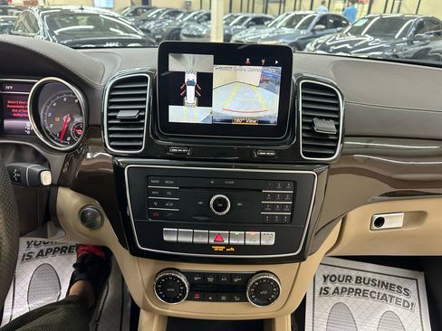 Used 2018 Mercedes-Benz GLS 450 4MATIC w/ Premium Package image 28