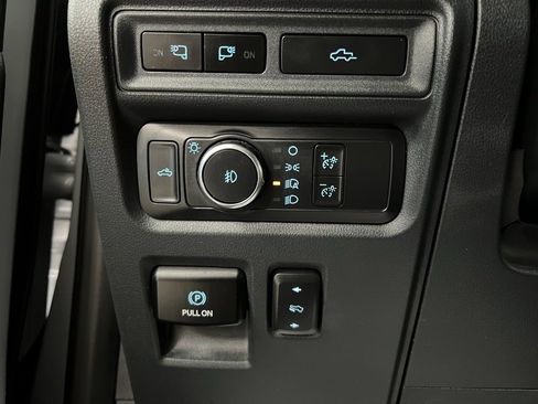 Used 2022 Ford F150 Lariat w/ Equipment Group 502A High image 32