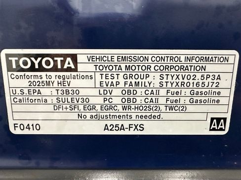 Used 2025 Toyota Camry SE image 70