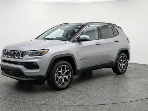Used 2025 Jeep Compass Limited AWD/4WD image 3