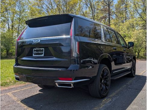 Used 2021 Cadillac Escalade ESV Premium Luxury AWD/4WD image 5