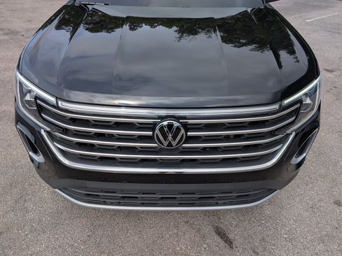 Used 2025 Volkswagen Atlas SE w/ Black Wheel Package AWD/4WD image 12