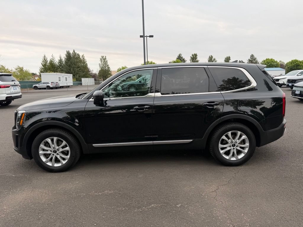 Used 2022 Kia Telluride LX AWD/4WD image 5