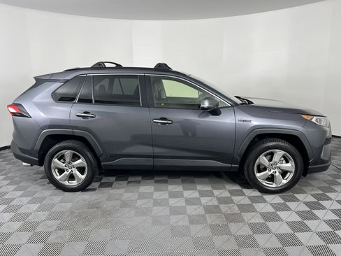 Used 2020 Toyota RAV4 Limited image 14