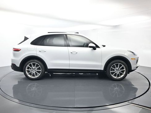 Used 2021 Porsche Cayenne image 16