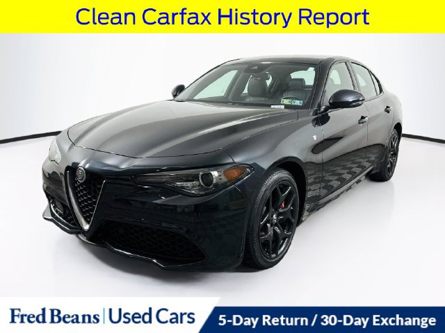 Used 2023 Alfa Romeo Giulia Ti w/ Active Assist Plus Package AWD/4WD image 4