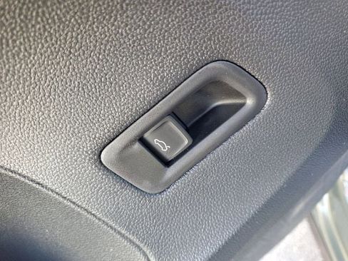 New 2026 Volkswagen Atlas Cross Sport SEL Premium R-Line image 17