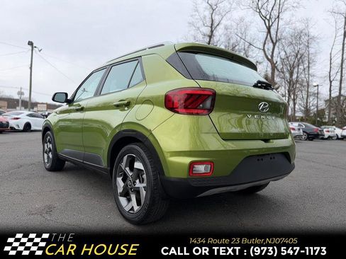 Used 2022 Hyundai Venue SEL image 10