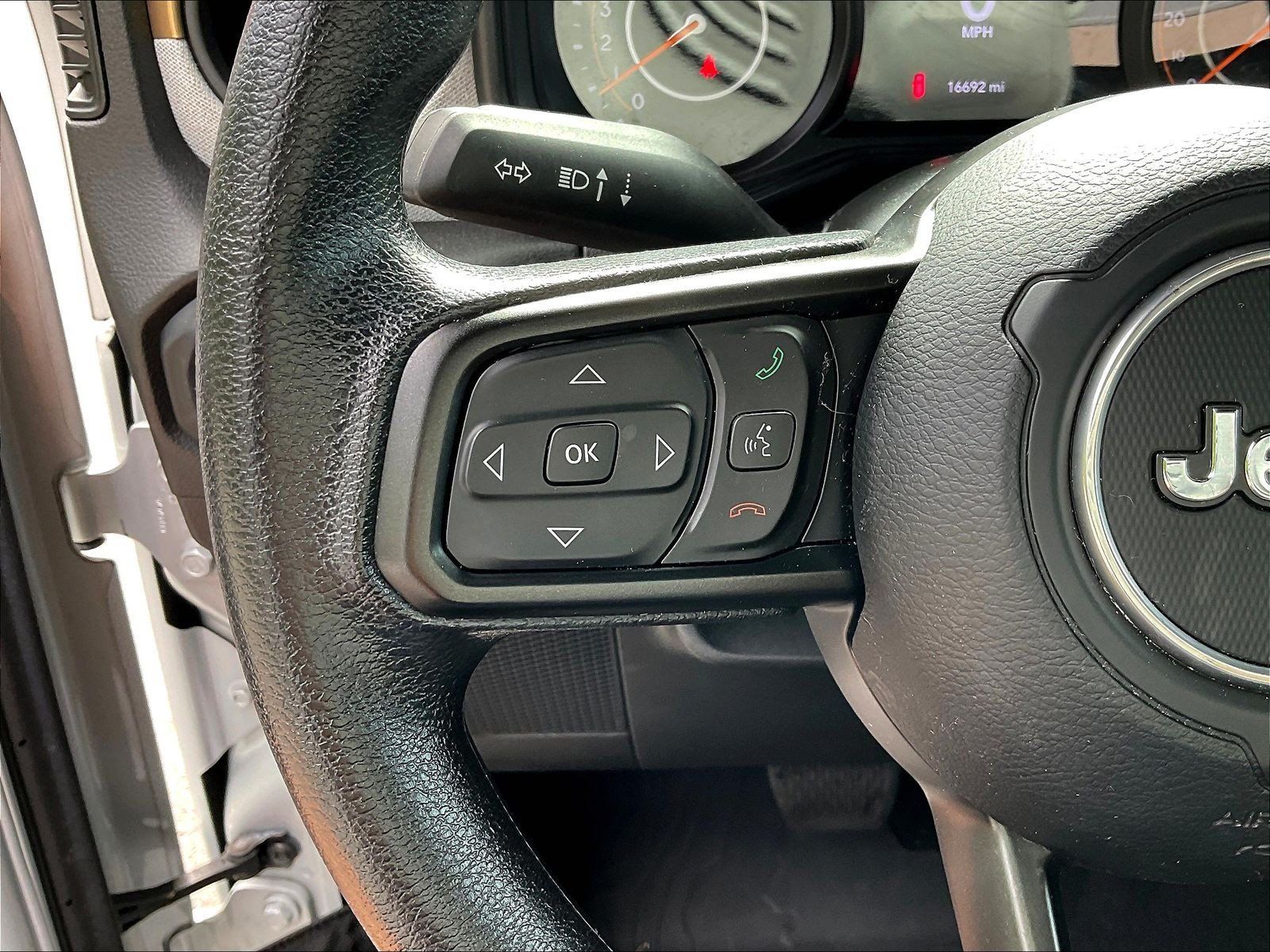 Used 2024 Jeep Wrangler Unlimited Sport AWD/4WD image 11