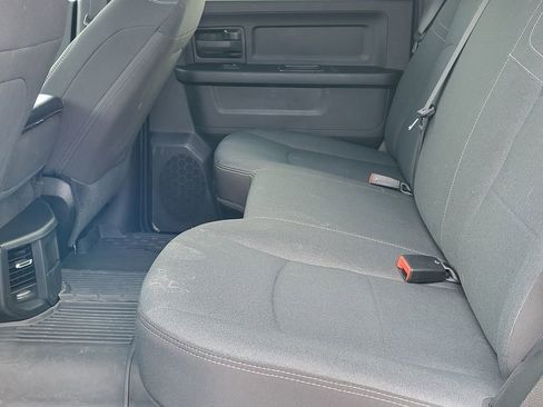 Used 2024 RAM 2500 Tradesman w/ Chrome Appearance Group image 28