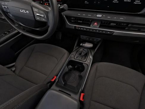 Certified 2025 Kia K4 FWD image 29