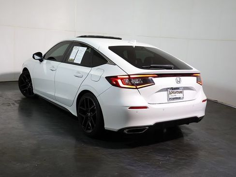 Used 2024 Honda Civic Sport Touring image 2