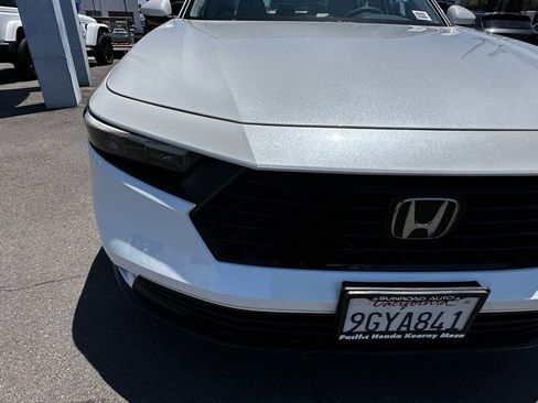 Used 2023 Honda Accord EX image 4
